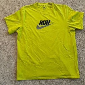 Nike Men’s Fit Dry T-Shirt, Medium, Flourescent Yellow/Green, Short Sleeve